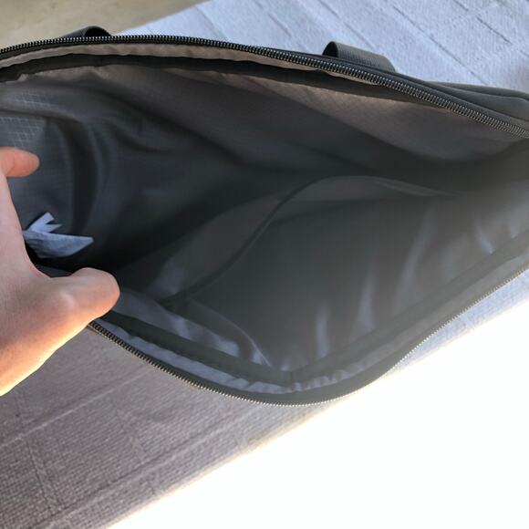 Samsonite Unisex Laptop Bag Briefcase Black Padded Adjust Shoulder Strap 13x18 - Picture 3 of 8